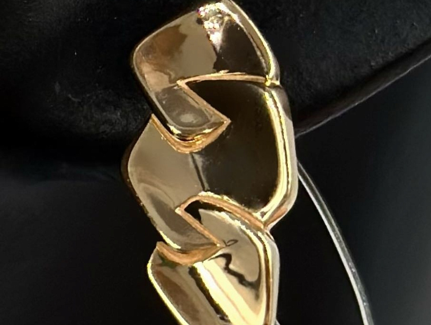 На фото Золотые серьги  №серьги из красного золота без вставки вес 3.24 г:     .