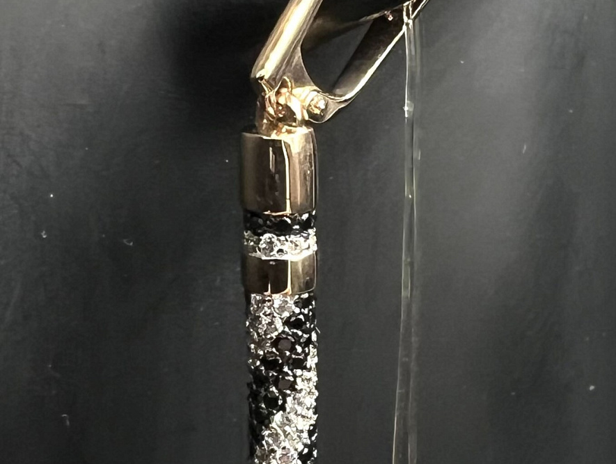 На фото Золотые серьги с янтарем в Казахстане №серьги из красного золота с фианитом вес 5.24 г:     .